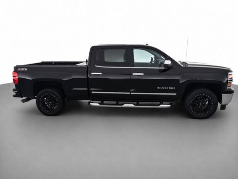 Used 2015 Chevrolet Silverado 1500 LTZ Z71 w/ LTZ Plus Package AWD/4WD image 4