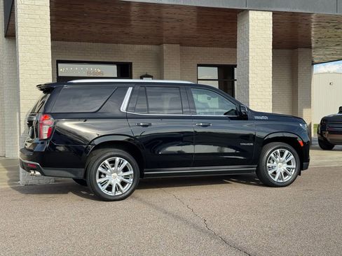 Used 2023 Chevrolet Tahoe High Country w/ Premium Package 2 RWD image 15