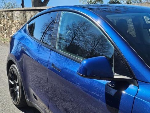 Used 2023 Tesla Model Y RWD image 21