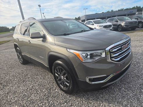 Used 2019 GMC Acadia SLT FWD image 2