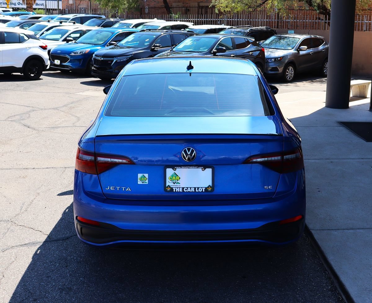 Used 2022 Volkswagen Jetta SE FWD image 11