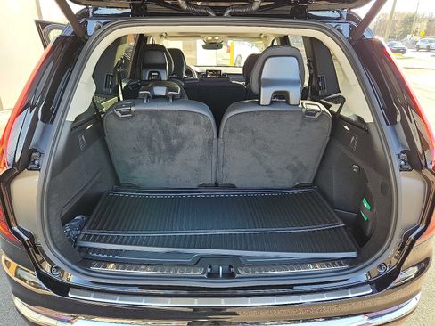 Used 2026 Volvo XC90 B6 Plus w/ Protection Package Premier AWD/4WD image 27
