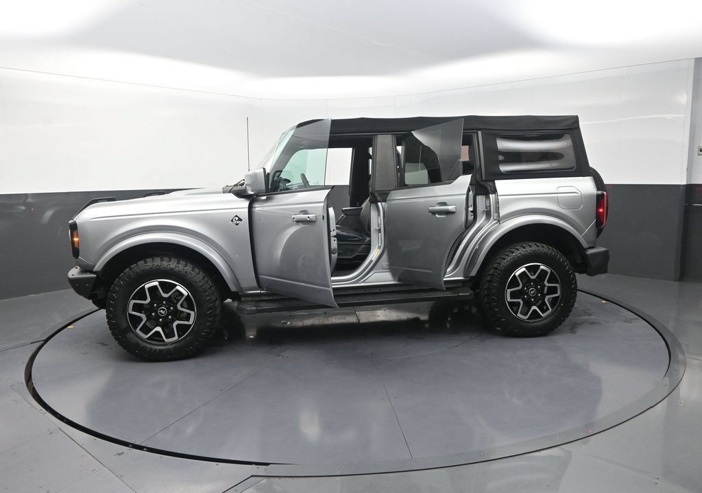 Used 2021 Ford Bronco Outer Banks AWD/4WD image 32