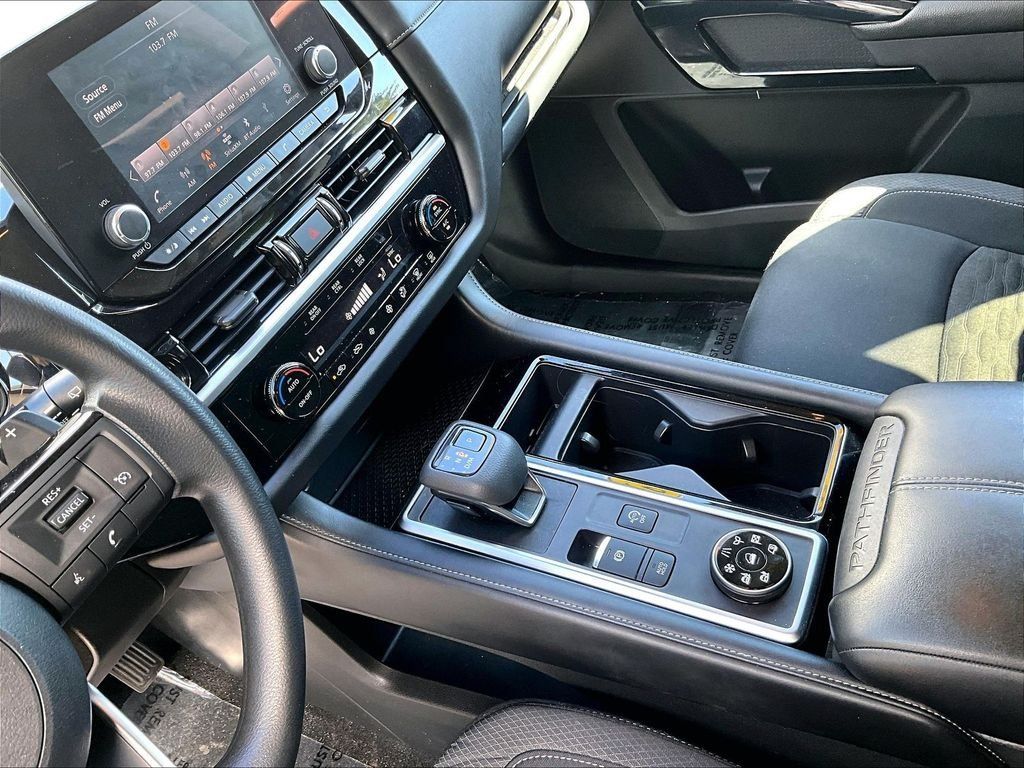 Used 2022 Nissan Pathfinder S AWD/4WD image 13