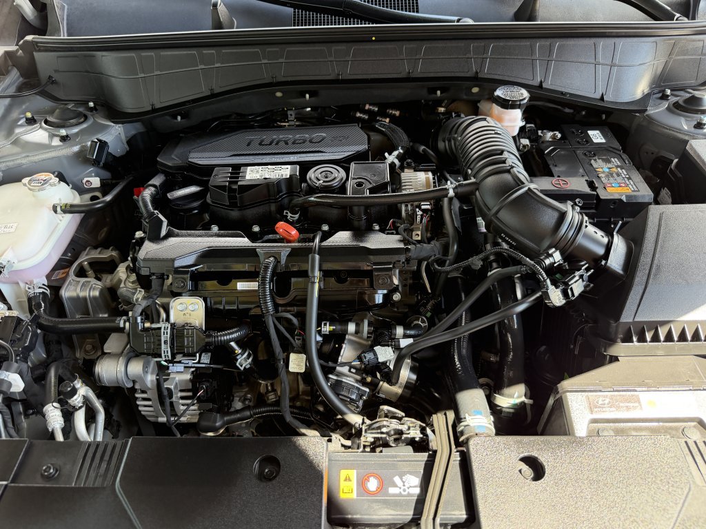Used 2024 Hyundai Kona Limited FWD image 43