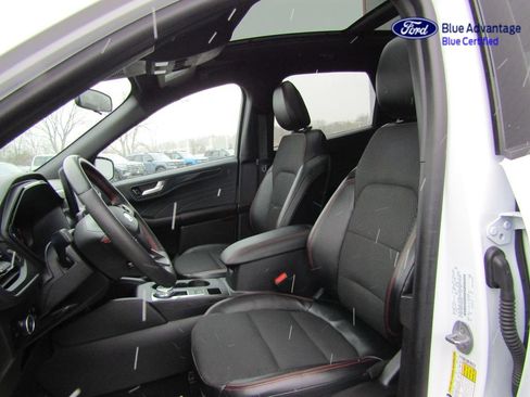 Used 2023 Ford Escape ST-Line Select w/ Tech Pack #2 AWD/4WD image 11