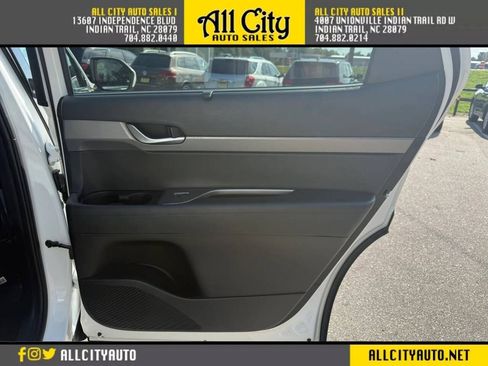 Used 2021 Hyundai Palisade SEL w/ Convenience Package FWD image 12