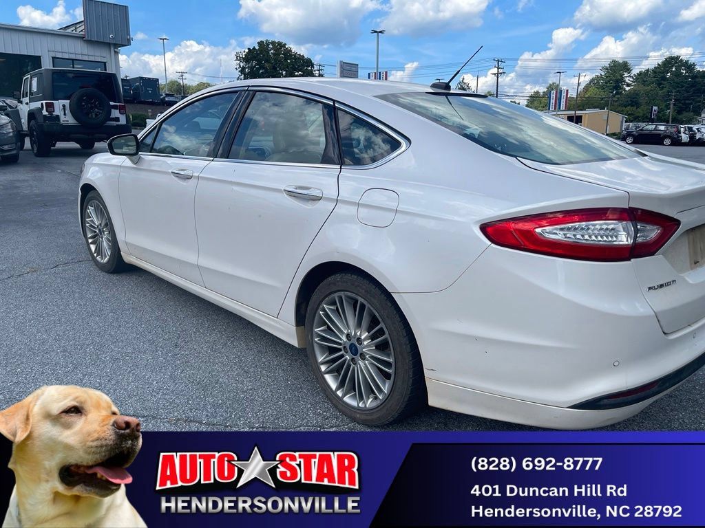 Used 2015 Ford Fusion SE w/ Equipment Group 202A FWD image 5