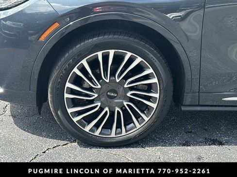 Used 2020 Lincoln Corsair Reserve w/ Appearance Package FWD image 11