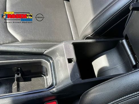 Used 2025 Jeep Compass Limited AWD/4WD image 21