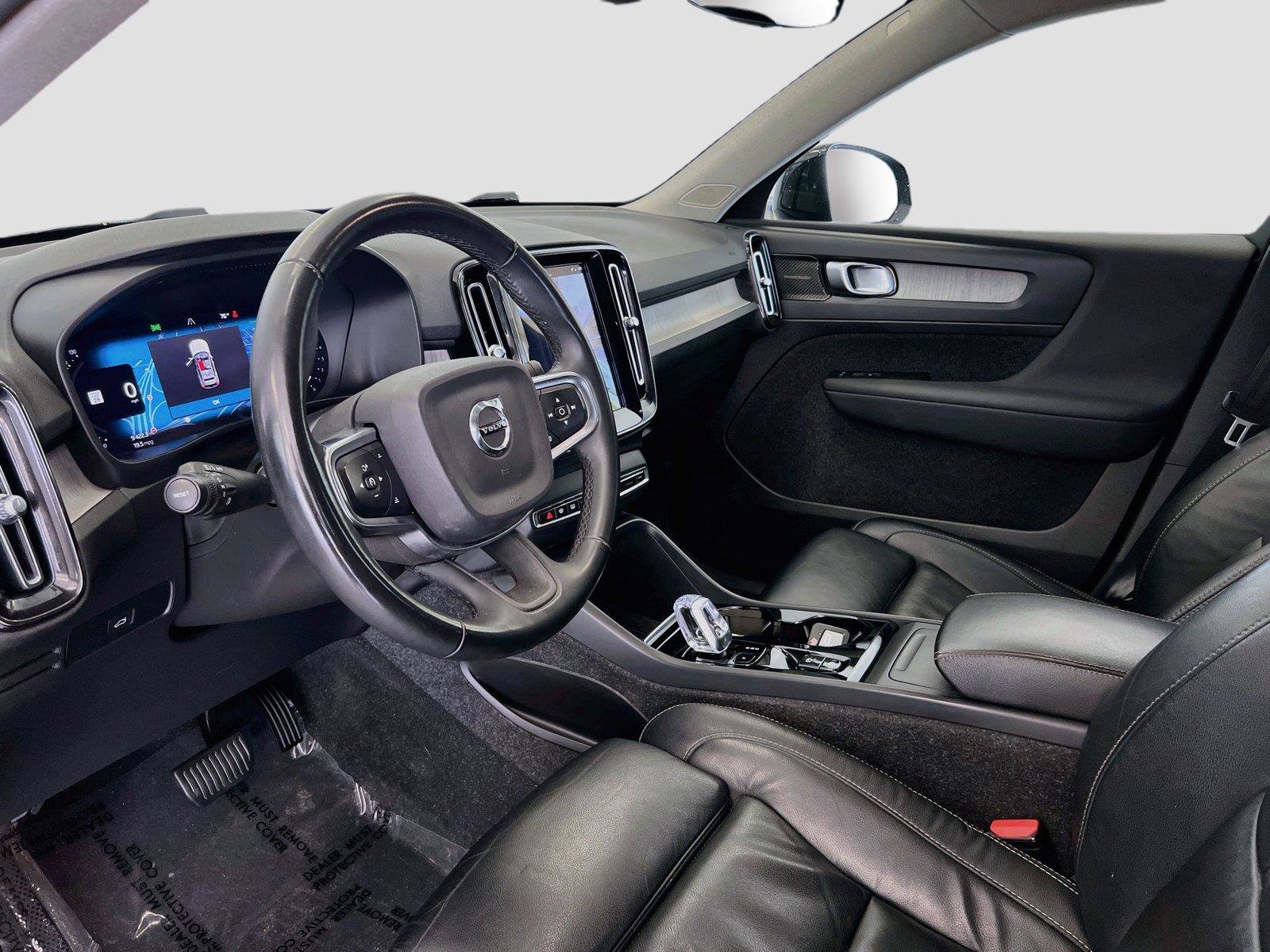 Used 2023 Volvo XC40 B5 Ultimate w/ Protection Package Premier AWD/4WD image 11