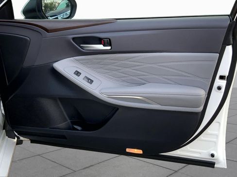 Used 2020 Toyota Avalon Limited w/ Advanced Safety Package FWD image 22