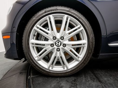 Certified 2023 Bentley Flying Spur V8 AWD/4WD image 38