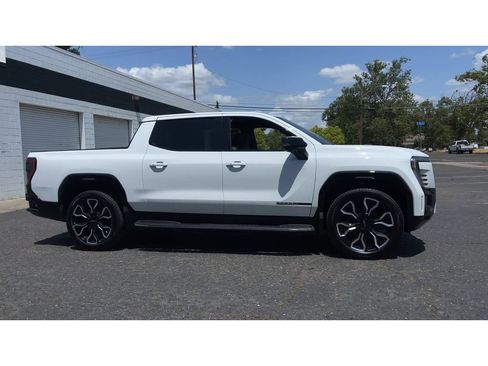 New 2025 GMC Sierra EV Denali image 4