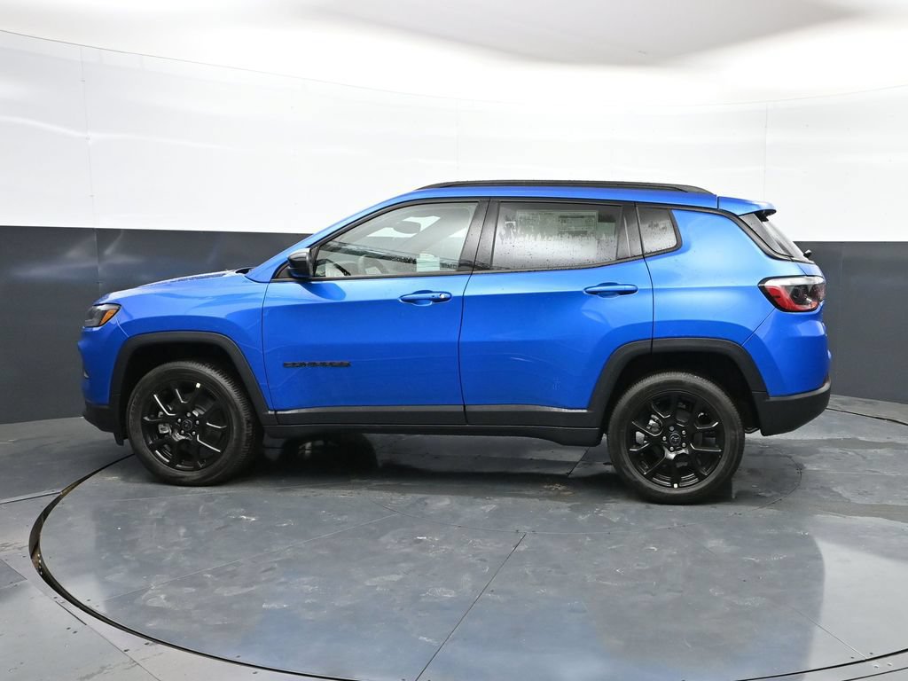 Used 2026 Jeep Compass Latitude AWD/4WD image 34