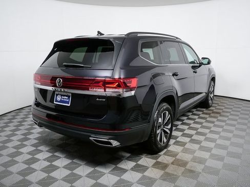 Certified 2025 Volkswagen Atlas SE image 25