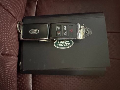 Used 2024 Land Rover Range Rover Sport Dynamic SE image 35