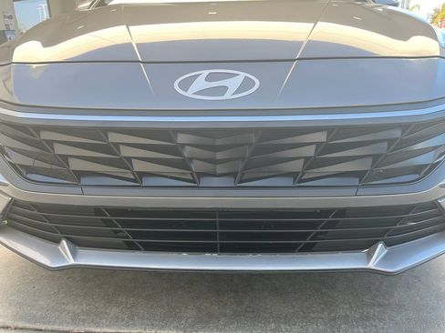 Used 2024 Hyundai Elantra SEL FWD image 40