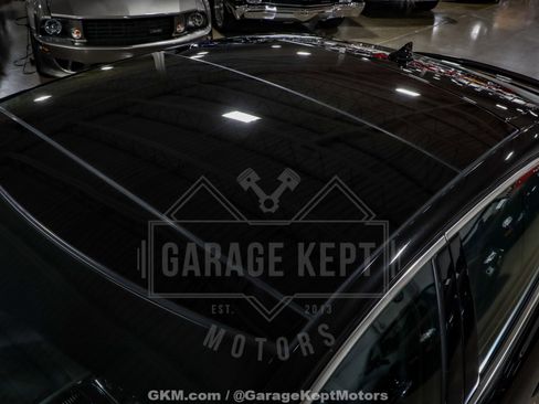 Used 2015 Jaguar XJ R LWB image 25