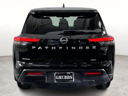 Used 2024 Nissan Pathfinder S image 6