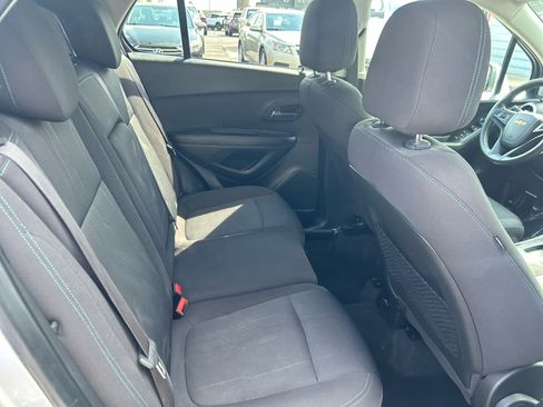 Used 2016 Chevrolet Trax LT w/ LPO, Cargo Package FWD image 23