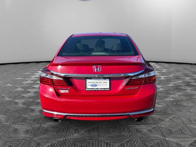Used 2016 Honda Accord Sport image 4