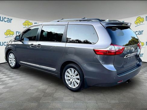 Certified 2017 Toyota Sienna Limited Premium w/ Preferred Accessory Package AWD/4WD image 5