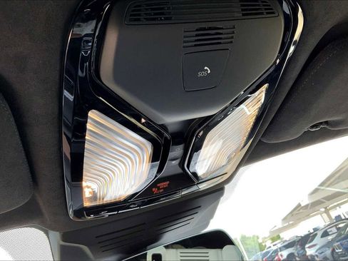 New 2026 BMW X7 M60i image 17