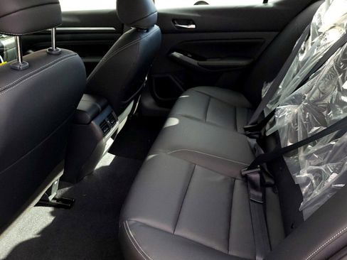 New 2025 Nissan Altima 2.5 SL image 12