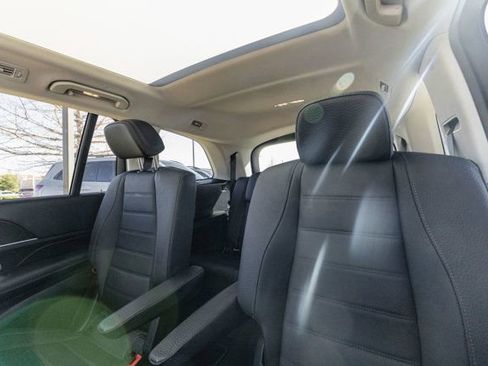 Used 2024 Mercedes-Benz GLS 450 4MATIC image 8