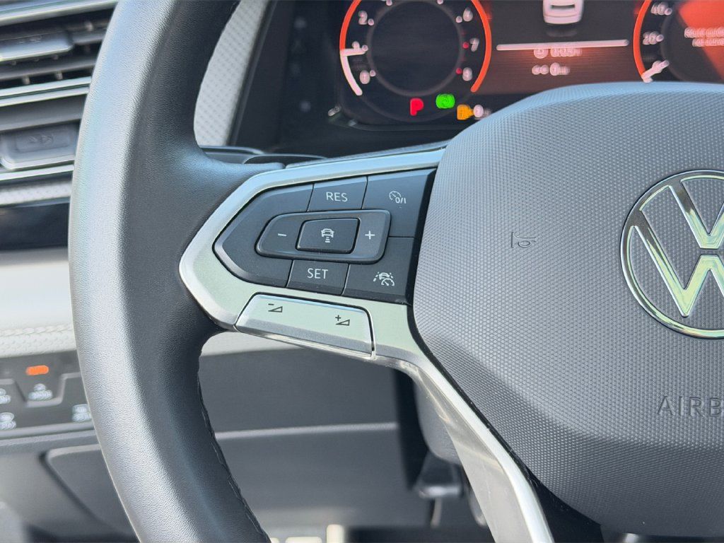 Used 2025 Volkswagen Atlas Peak Edition SE AWD/4WD image 20
