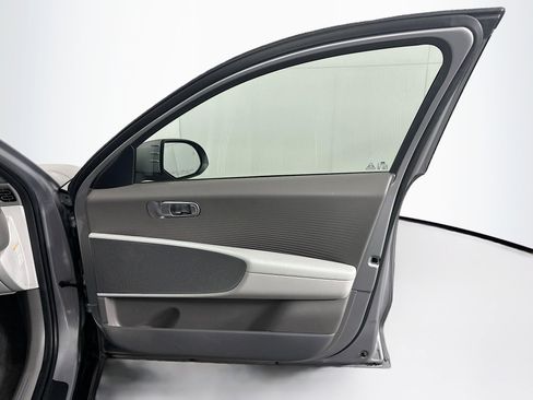 Used 2024 Hyundai Ioniq 6 SEL RWD image 33