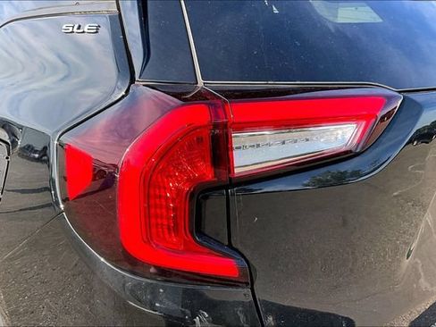 Certified 2023 GMC Terrain SLE w/ Driver Convenience Package AWD/4WD image 29