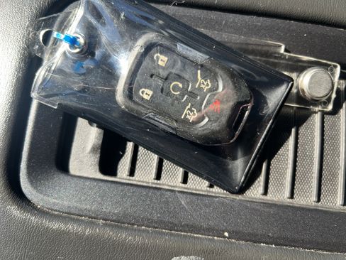 Used 2016 GMC Yukon XL SLT w/ Open Road Package image 35