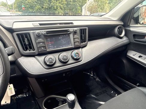 Used 2016 Toyota RAV4 LE AWD/4WD image 24