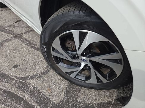 Certified 2025 Subaru Legacy Premium AWD/4WD image 11