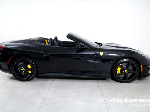 Used 2019 Ferrari Portofino RWD image 10