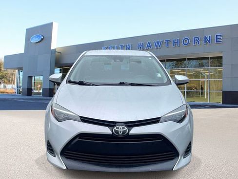 Used 2019 Toyota Corolla LE FWD image 2