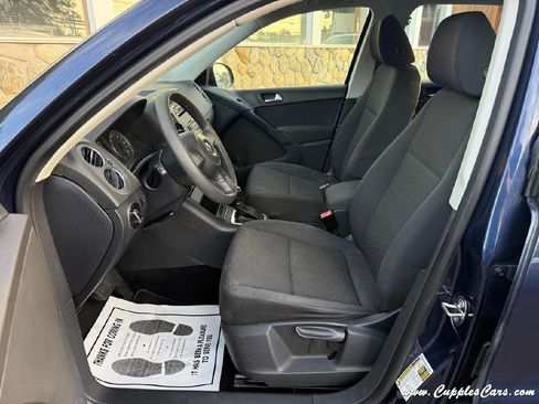 Used 2012 Volkswagen Tiguan S image 4