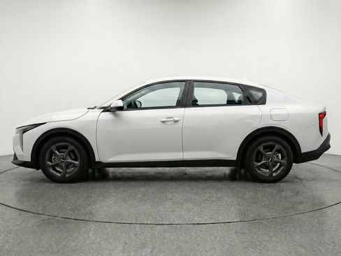 Used 2025 Kia K4 FWD image 5
