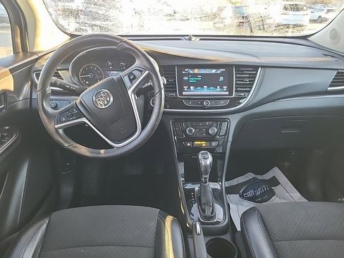 Used 2020 Buick Encore Preferred image 2