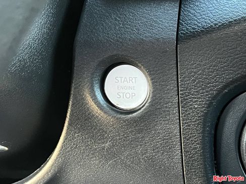 Used 2022 Nissan Frontier SV RWD image 25