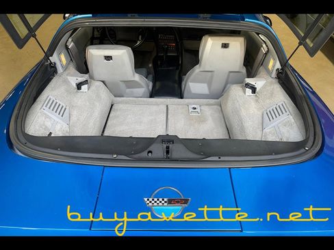Used 1992 Chevrolet Corvette Coupe image 24