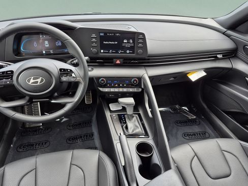 New 2026 Hyundai Elantra SEL Sport FWD image 11