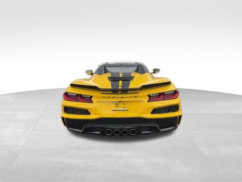 Used 2025 Chevrolet Corvette Z06 RWD image 5
