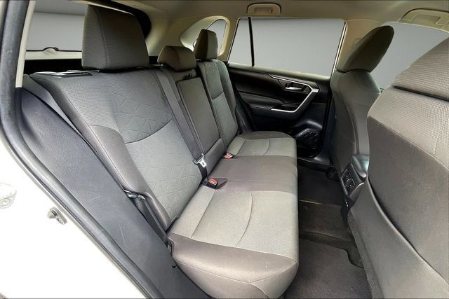 Used 2023 Toyota RAV4 XLE FWD image 27