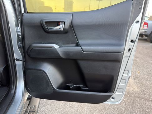 Used 2022 Toyota Tacoma 4x4 Double Cab image 17