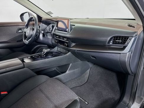 Certified 2023 Nissan Rogue SV image 26