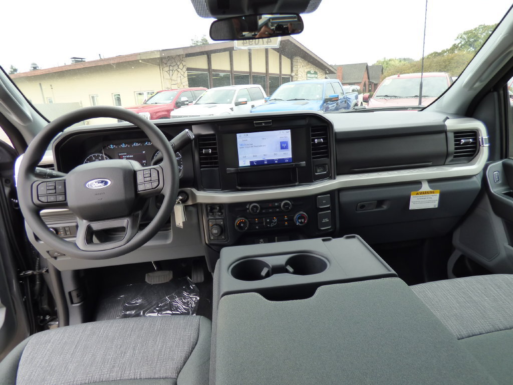 New 2026 Ford F350 XLT w/ FX4 Off-Road Package AWD/4WD image 11