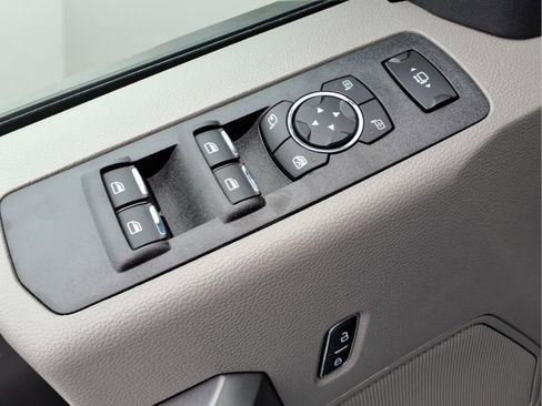 Used 2021 Ford F250 XLT w/ XLT Premium Package image 17